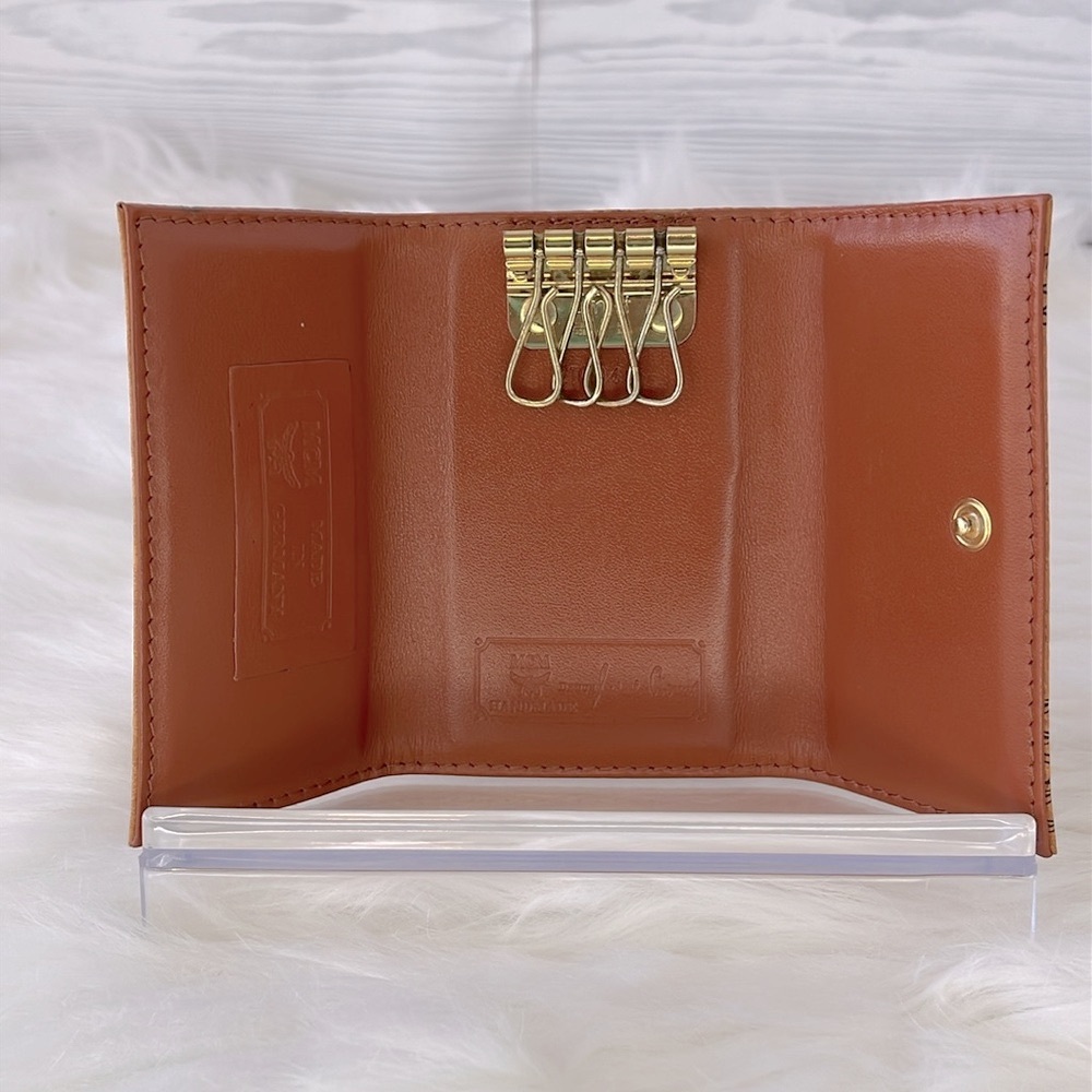 MCM Visetos 4 Key Holder - Picture 6 of 12